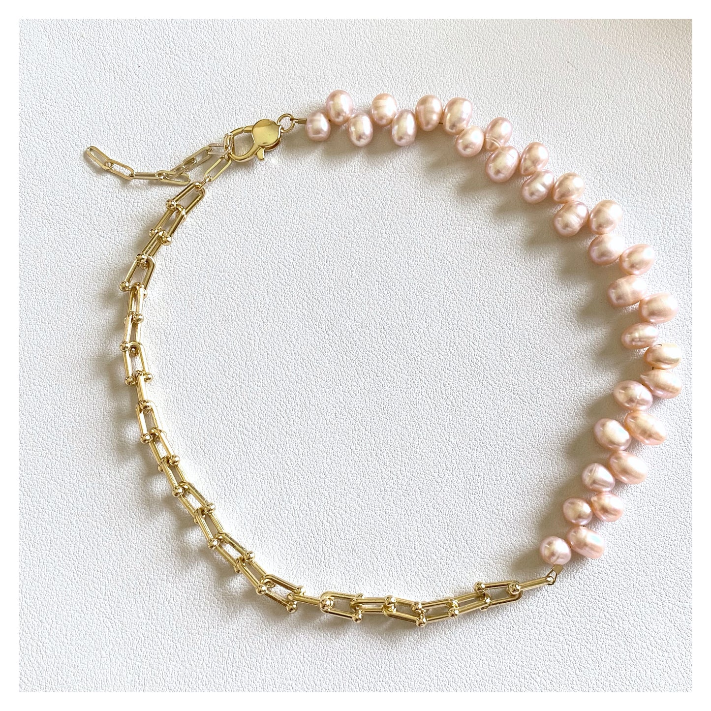 Peach Pearls Chunky Chain Necklace