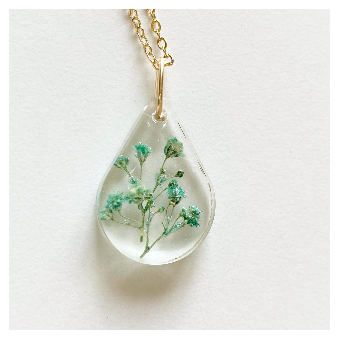 Green Flower Tear Drop Resin Necklace