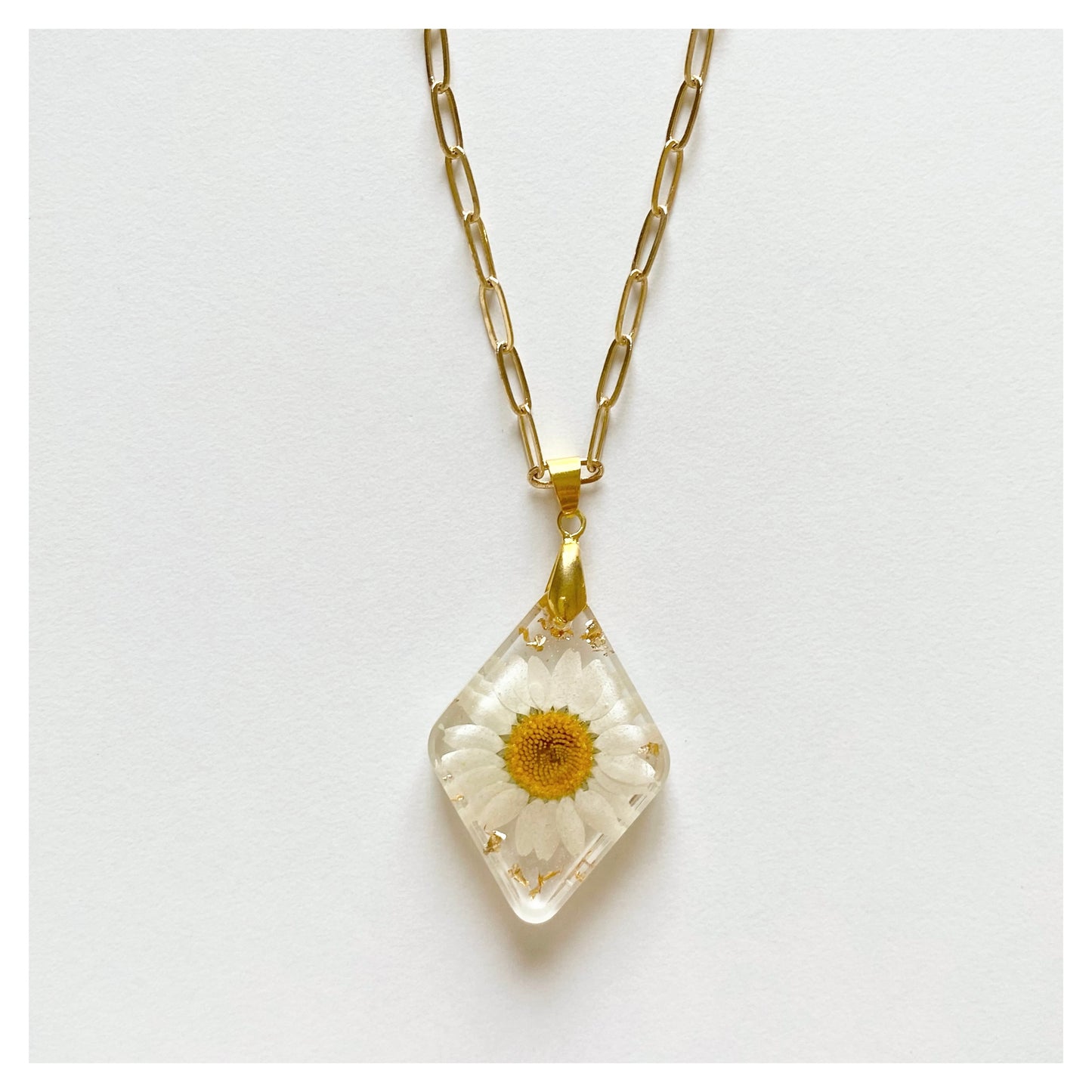 White Flower Diamond Resin Necklace