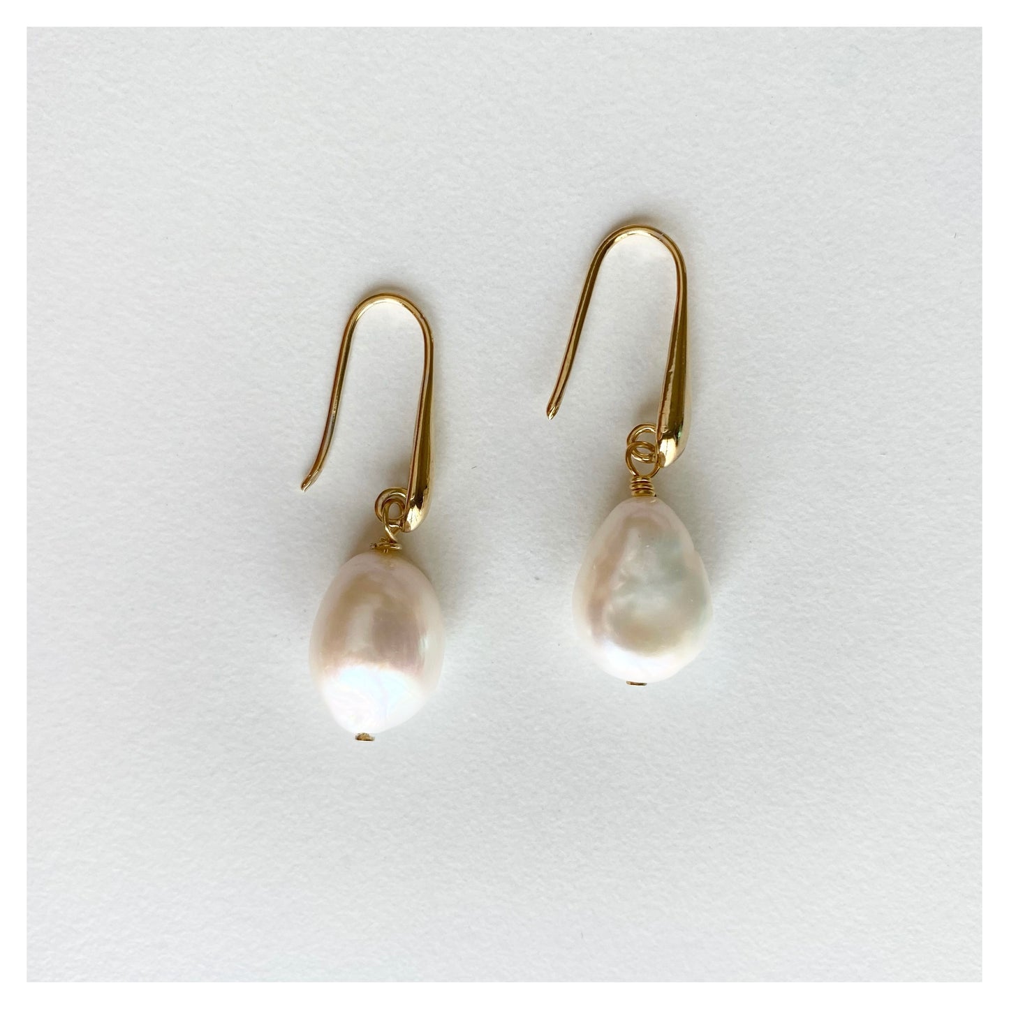 Simple Baroque Pearl Earrings