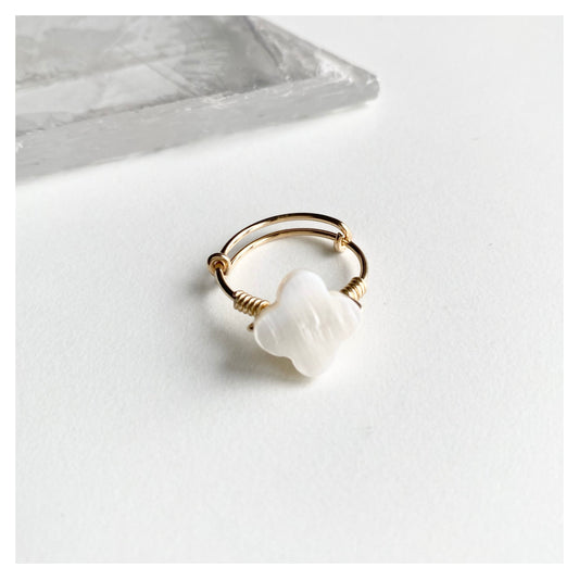 Clover Shell Wire-Wrapped Ring